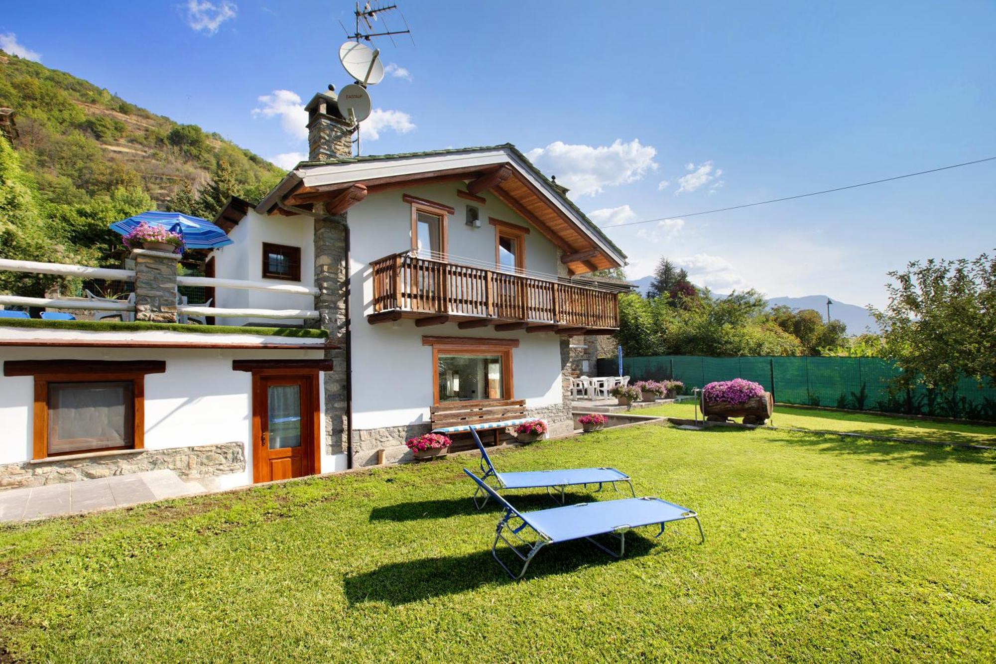 Casa Sabrina - Appartamento Blu Aosta Exteriör bild